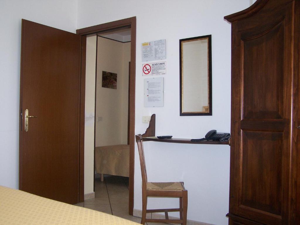 Hotel Ristorante La Torretta Bianzè Pokoj fotografie