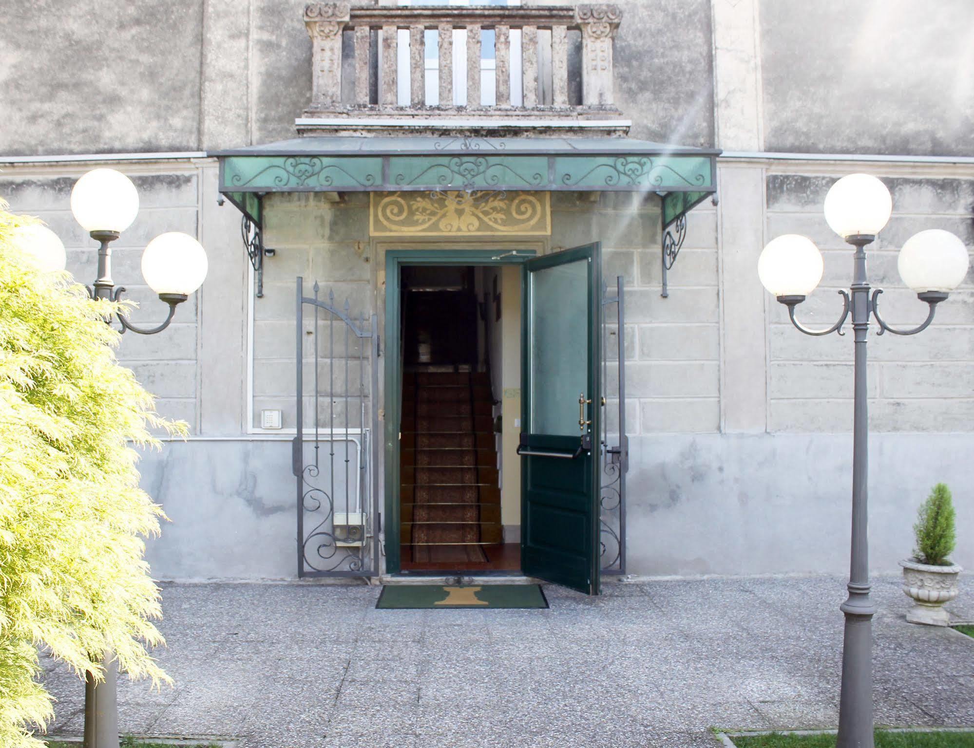 Hotel Ristorante La Torretta Bianzè Exteriér fotografie