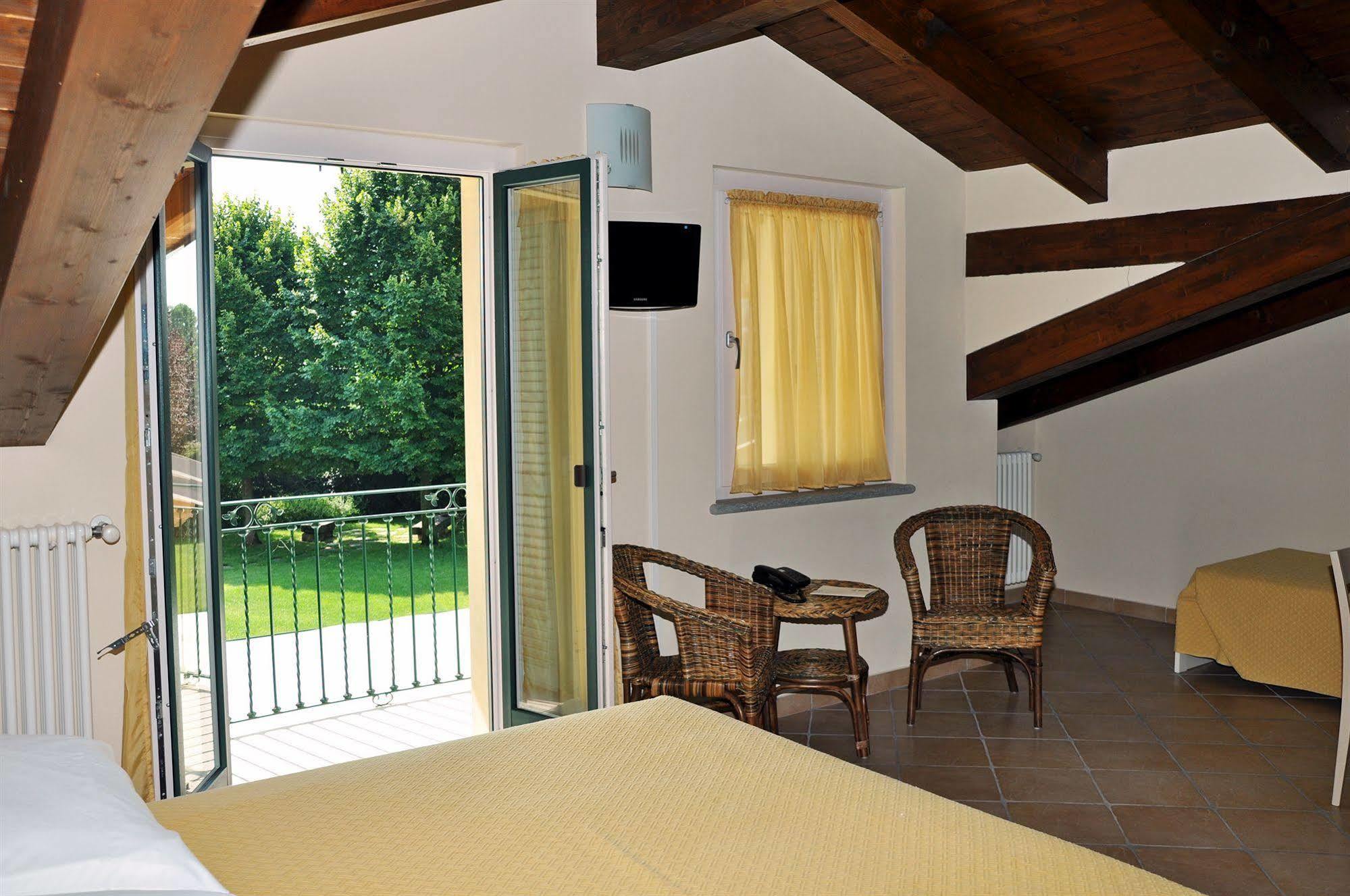 Hotel Ristorante La Torretta Bianzè Exteriér fotografie